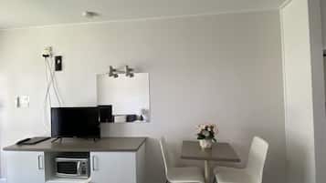 Deluxe Room, Non Smoking, Balcony (3 1/2 Star Delux Room)