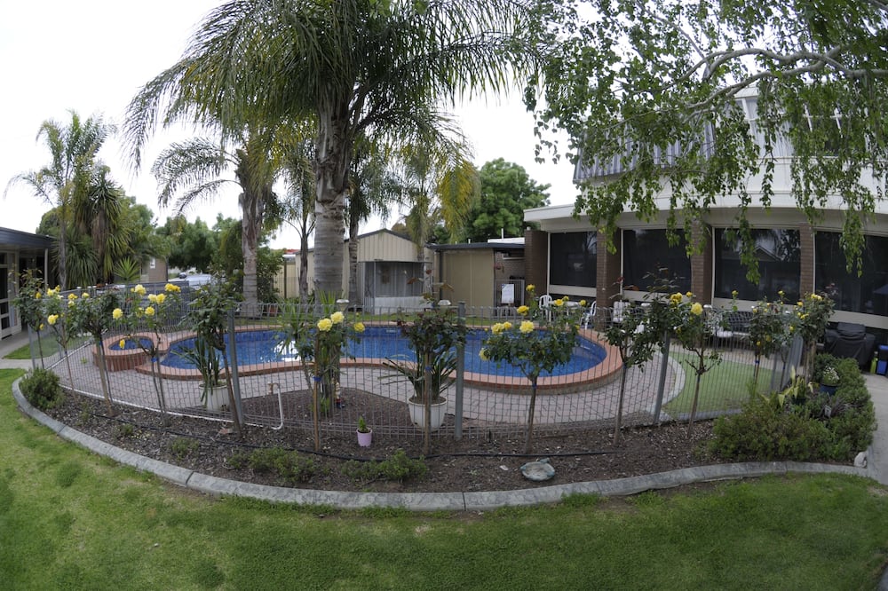 Warrina Motor Inn Wodonga CBD