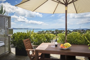 Appartement Deluxe, 2 chambres, cuisine, vue océan (Kawau) | 1 chambre, literie de qualité supérieure, décoration personnalisée