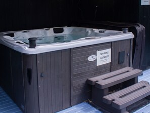 Outdoor spabad