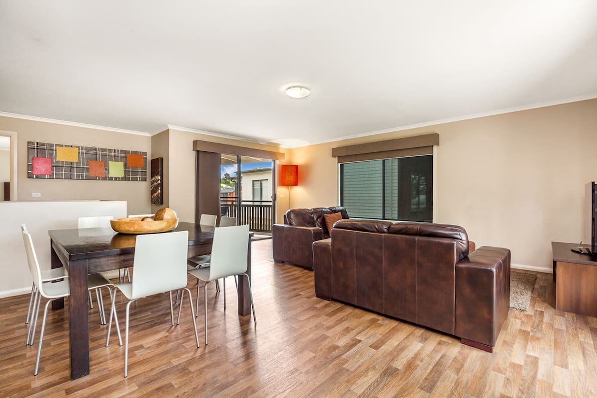 Two Bedroom Upstairs Apartment | Living area | 40-inch TV with cable channels