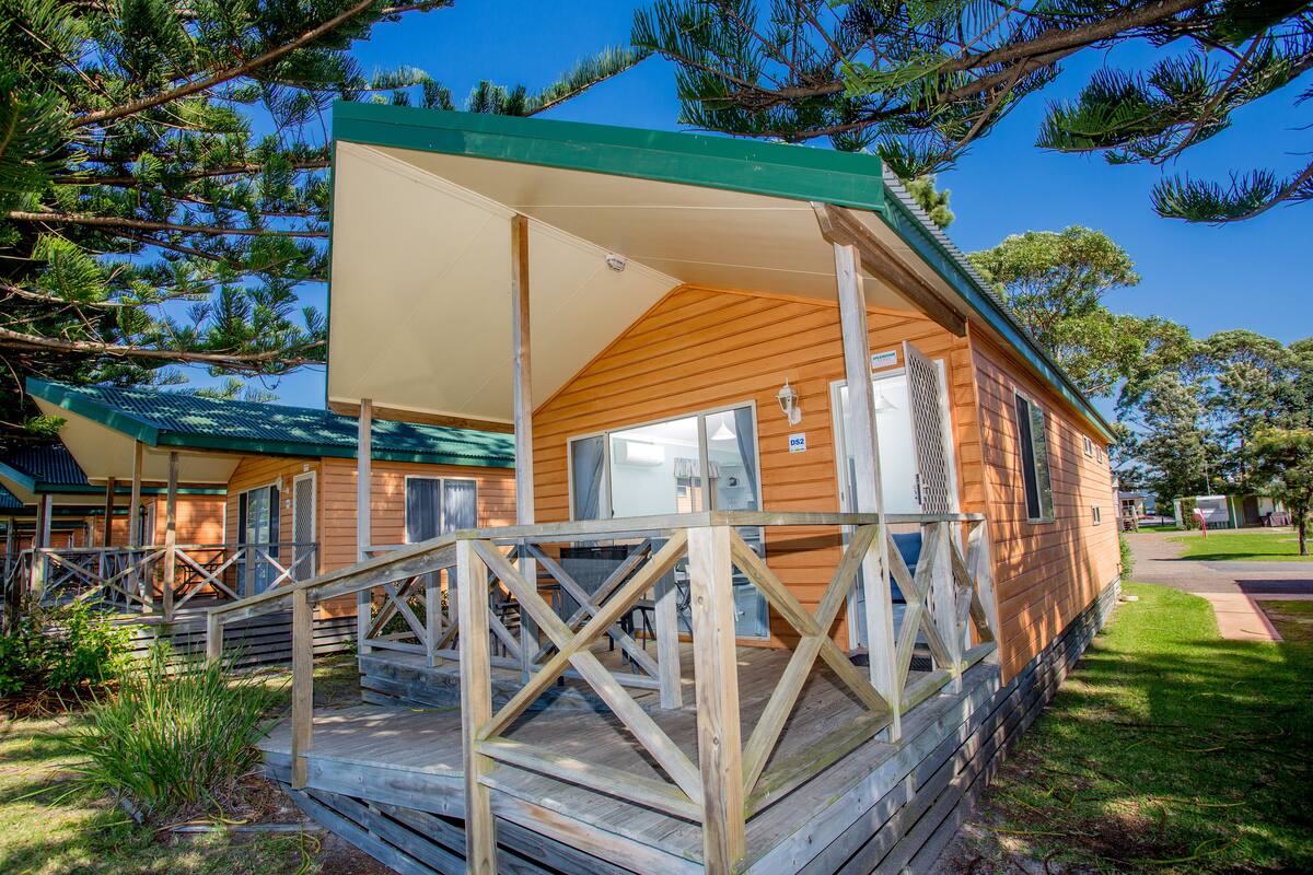 Inlet View Spa | 1 bedroom, iron/ironing board, cribs (free), WiFi (free)