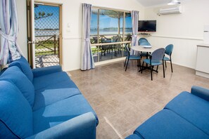 Inlet View | Living area | Flat-screen TV, DVD player - BIG4 Narooma Easts Holiday Park (Narooma)