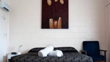 Standard Room, Non Smoking, Kitchenette (Disability Unit) | Iron/ironing board, free WiFi, wheelchair access