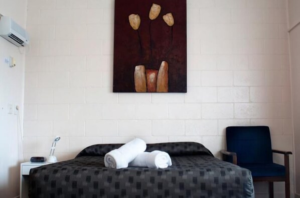 Standard Room, Non Smoking, Kitchenette (Disability Unit)