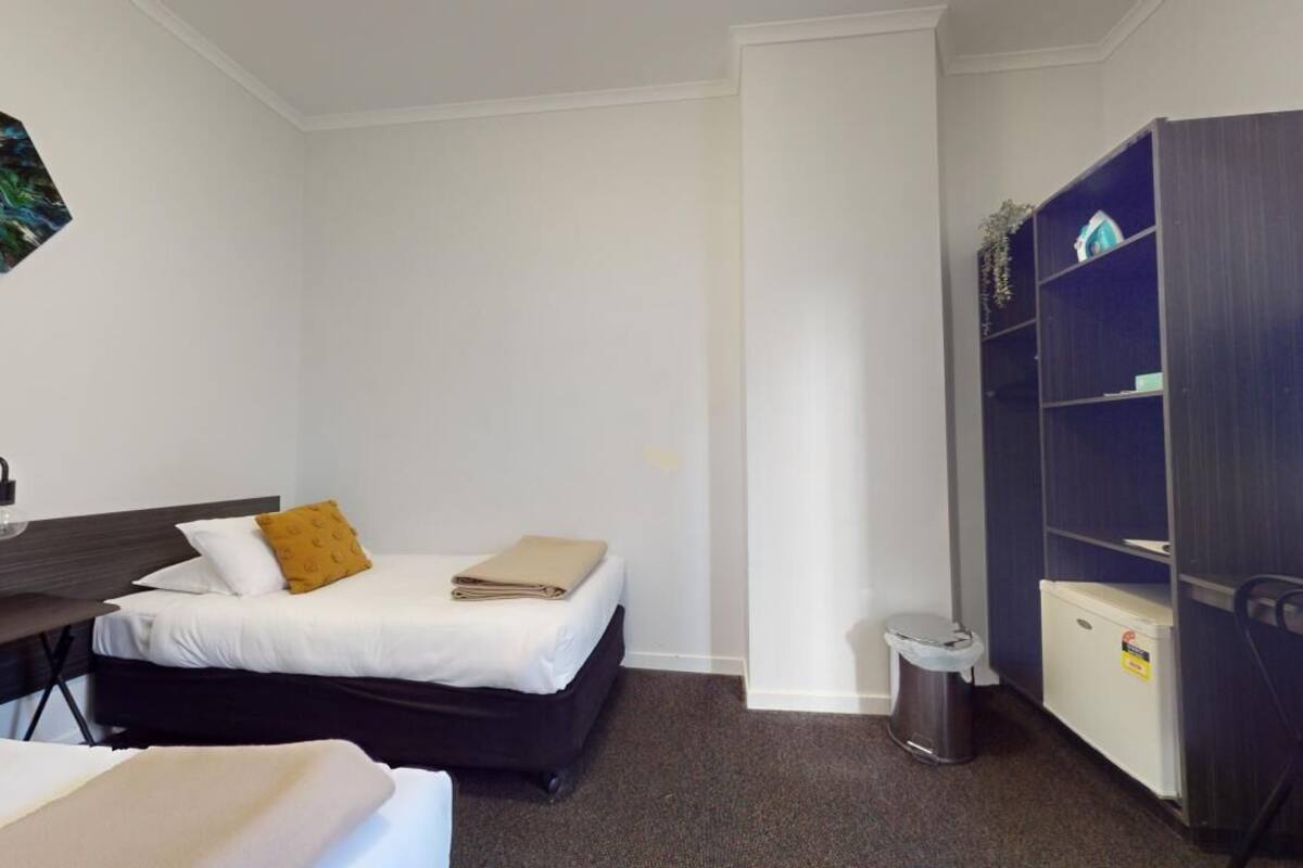 standard twin room | iron/ironing board, free wifi, bed sheets