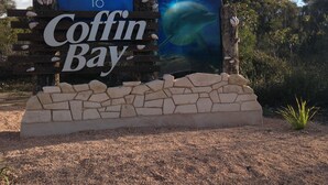 Unclassified image, 4 of 11, button - Longbeach Apartments Coffin Bay (Coffin Bay)