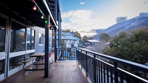 Exterior - YHA Thredbo (Thredbo)