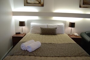 Iron/ironing board, free WiFi - Connells Motel & Serviced Apartments (Traralgon)