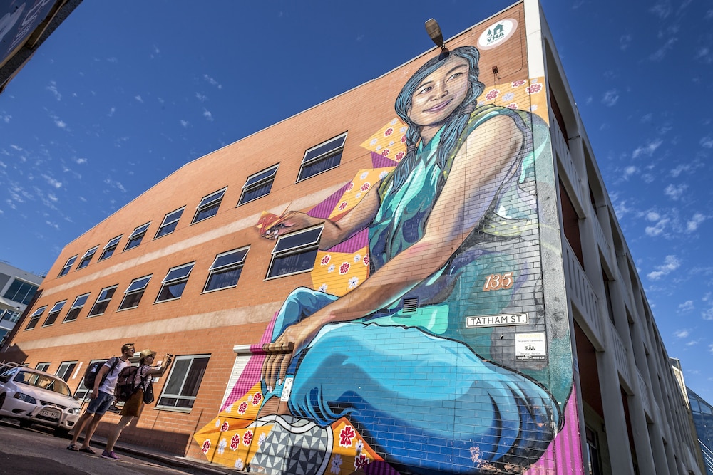 YHA Adelaide Central by null