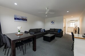 Superior Room, Non Smoking, Kitchen (Two Bedroom Apartment) | Living area - Cambridge Mews (Cambridge)