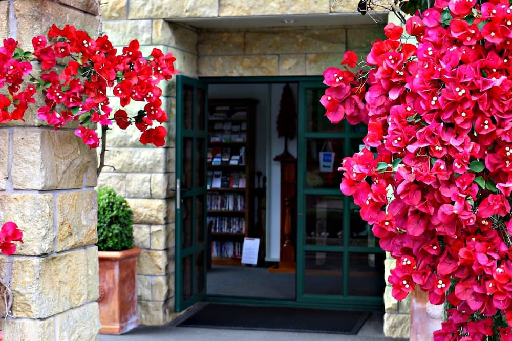 Cambridge Mews