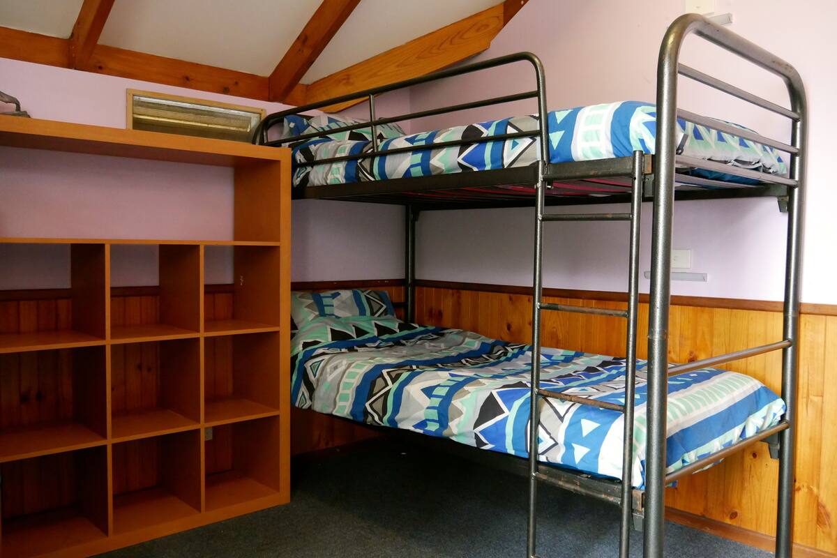 Gemeinsamer Standard-Schlafsaal, Nichtraucher, Gemeinschaftsbad (6 Share Dormitory)