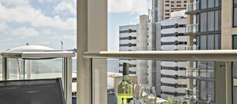 Adelaide DressCircle Apartments North Terrace