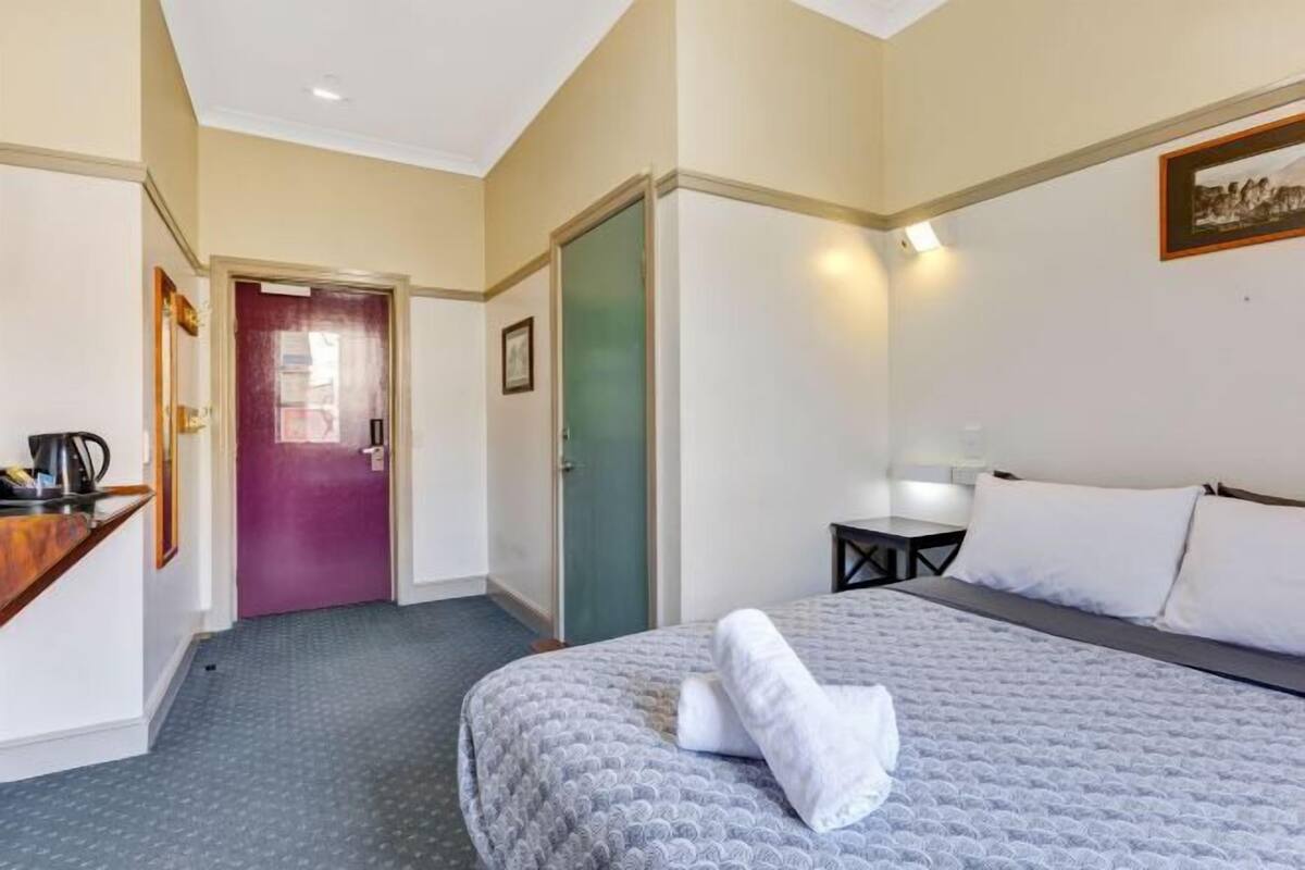 In-room safe, desk, blackout drapes, WiFi (free)