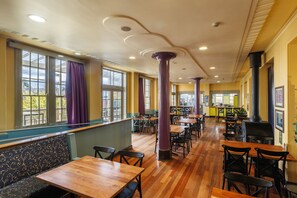 Dining - YHA Blue Mountains Katoomba (Katoomba)