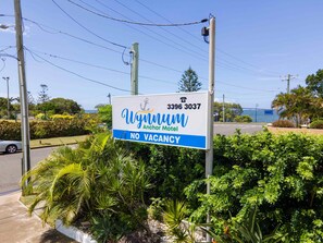 Property entrance - Wynnum Anchor Motel (Wynnum)