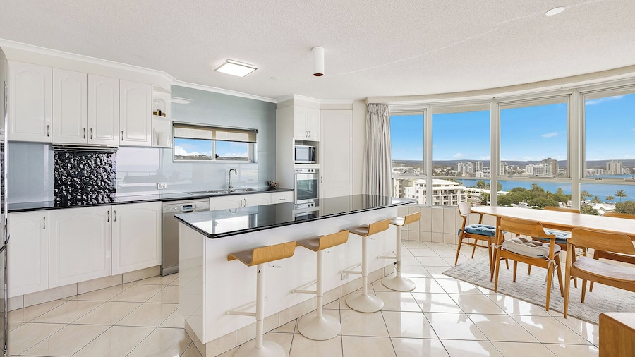 Chateau Royale Beach Resort Maroochydore