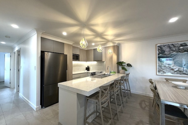 Appartement exécutif, 3 chambres | Cuisine privée | Four à micro-ondes, bouilloire électrique, grille-pain