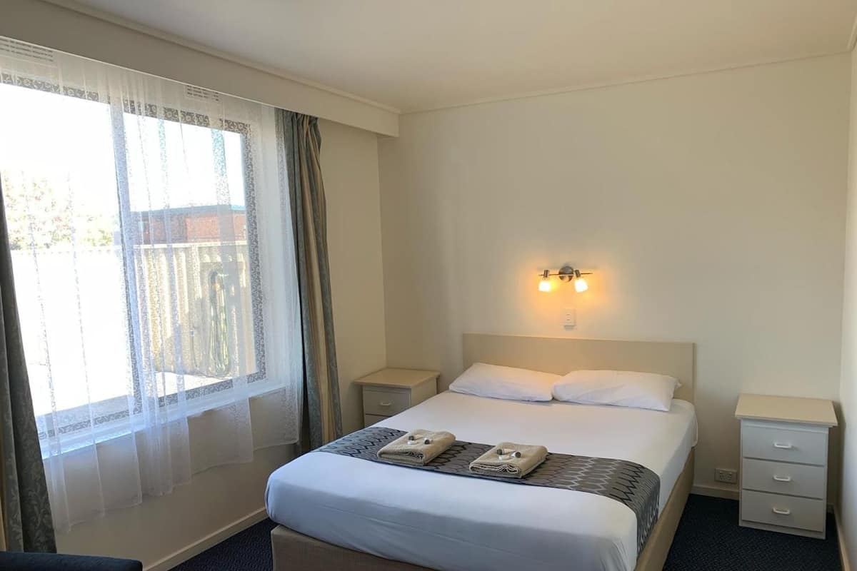 Standard Apartment, 2 Bedrooms, Kitchen (2br self contained apt) | 1 bedroom, blackout drapes, iron/ironing board, free WiFi