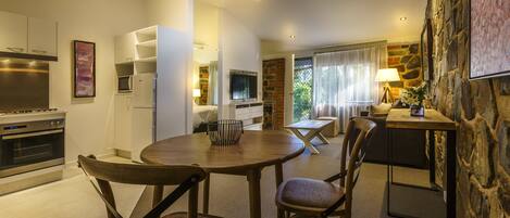 Apartamento luxo, 1 quarto, suíte | 1 quarto, roupas de cama de algodão egípcio, quartos à prova de som