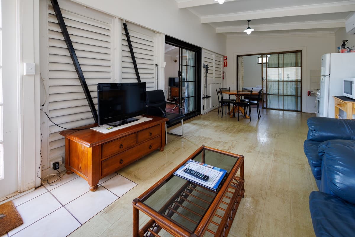 Family Cabin, 2 Bedrooms, Kitchen | 1 bedroom, bed sheets, wheelchair access
