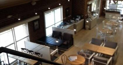 Francis Phillip Motor Inn