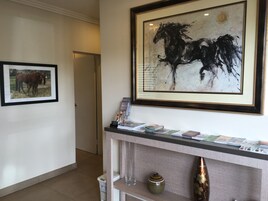 Mostrador para check-in y check-out