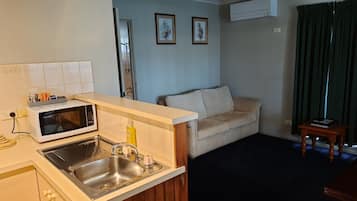 高级开间套房 | 1 多间卧室、遮光窗帘、免费 WiFi、床单