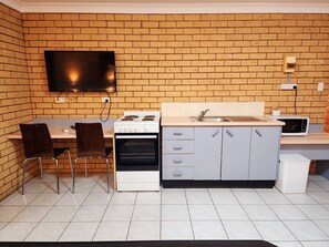Private kitchen - Tallarook Motor Inn (Dubbo)