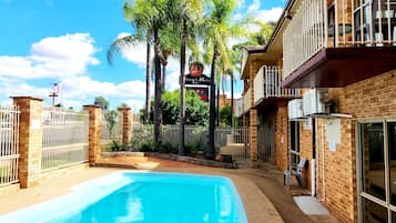 Outdoor pool, pool loungers