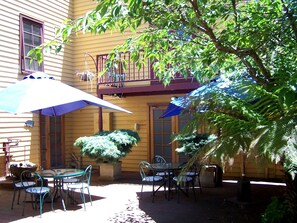 BBQ/picnic area - The Camperdown Mill - South West Victoria (Camperdown)