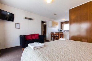 Suite Standard, 2 chambres, non-fumeur, cuisine (Unit) | Lit de bébé (gratuit), accès au Wi-Fi (inclus), literie fournie