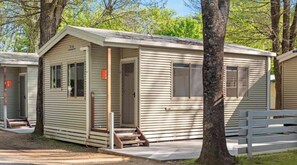 经济小屋, 2 间卧室 (Sleeps 4) | 2 多间卧室、特色装修、特色家居、遮光窗帘