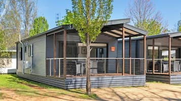 Deluxe-Ferienhütte, 2 Schlafzimmer (Sleeps 5)