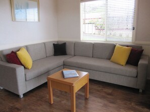 Living area - Brighton Beachfront Holiday Park (Kingston Park)