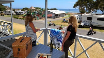 Seabreeze Villa – Sleeps 6 | Terrace/patio