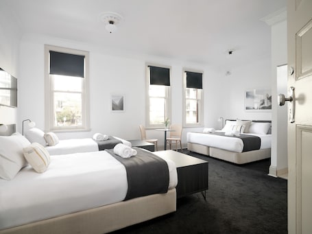 Family Ensuite Room | Free WiFi, bed sheets