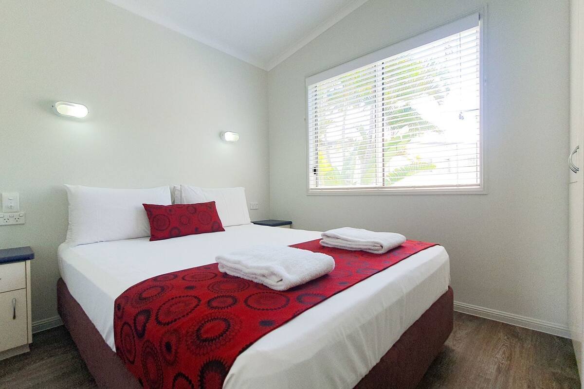 Individually decorated, blackout drapes, cribs/infant beds, free WiFi