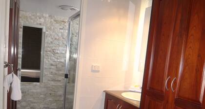 Country Plaza Motor Inn