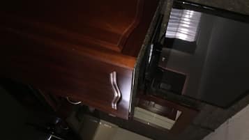 Desk, soundproofing, iron/ironing board, free WiFi