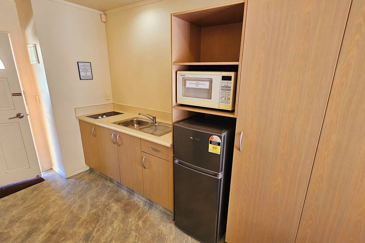 standard suite, 1 bedroom (large) | private kitchen | full-sized fridge, electric kettle