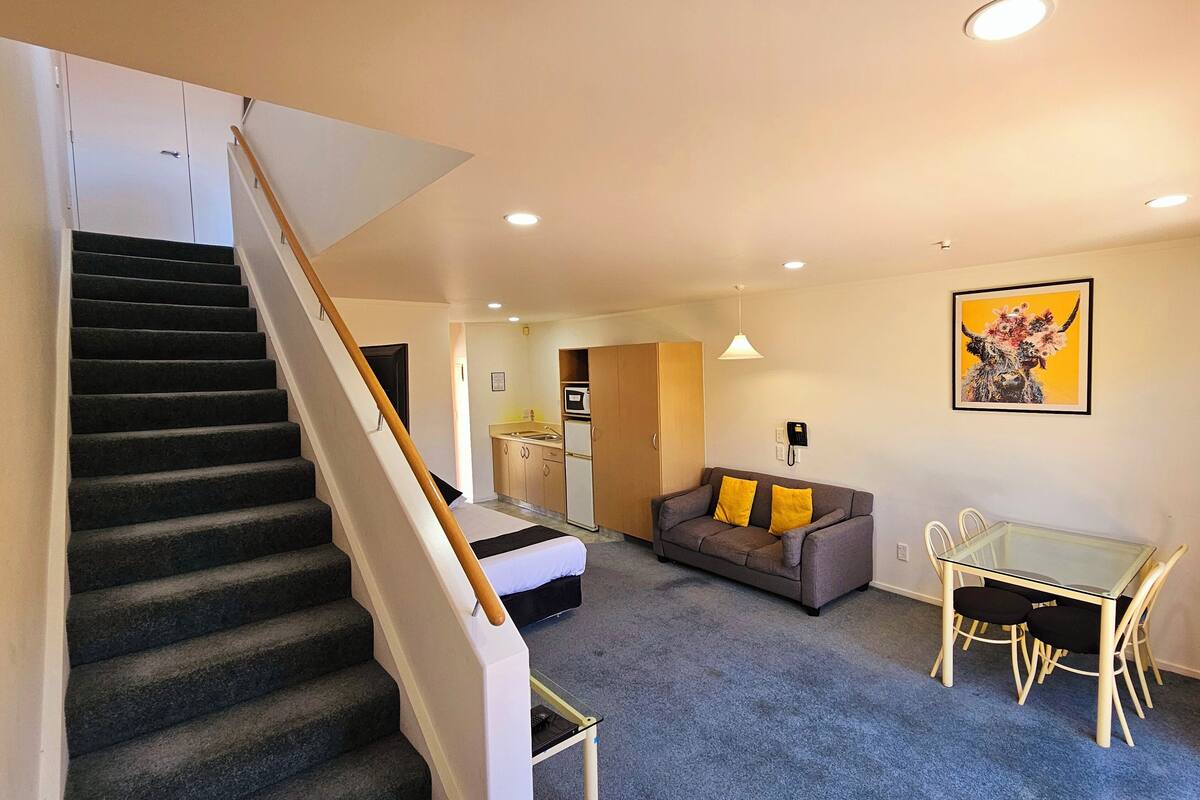 standard suite, 1 bedroom (large) | 1 bedroom, iron/ironing board, free wifi, bed sheets