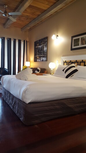 Studiosuite – deluxe, 1 kingsize-seng, kjøkken | Sengetøy i egyptisk bomull, sengetøy av topp kvalitet og dundyner