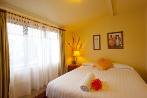 Deluxe Double or Twin Room, 1 Queen Bed, Non Smoking, Ensuite | Egyptian cotton sheets, premium bedding, down comforters, pillowtop beds - Seaport Village (Russell)