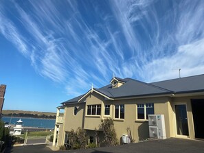 Premium Studio, 1 King Bed, Bay View, Beachside | View from room