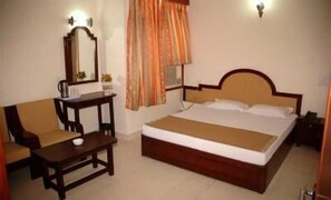 Room - Harjas Palace (New Delhi)