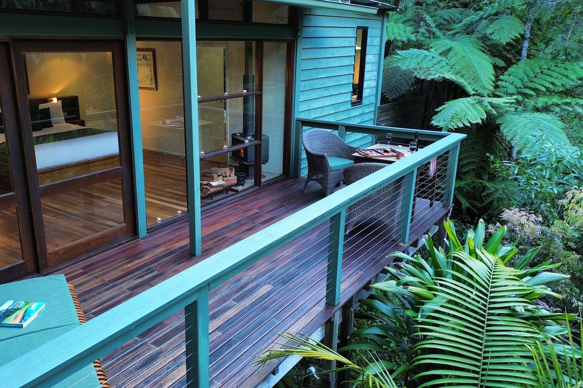 Superior Cabin, 1 King Bed, Garden View (Creekside Spa)