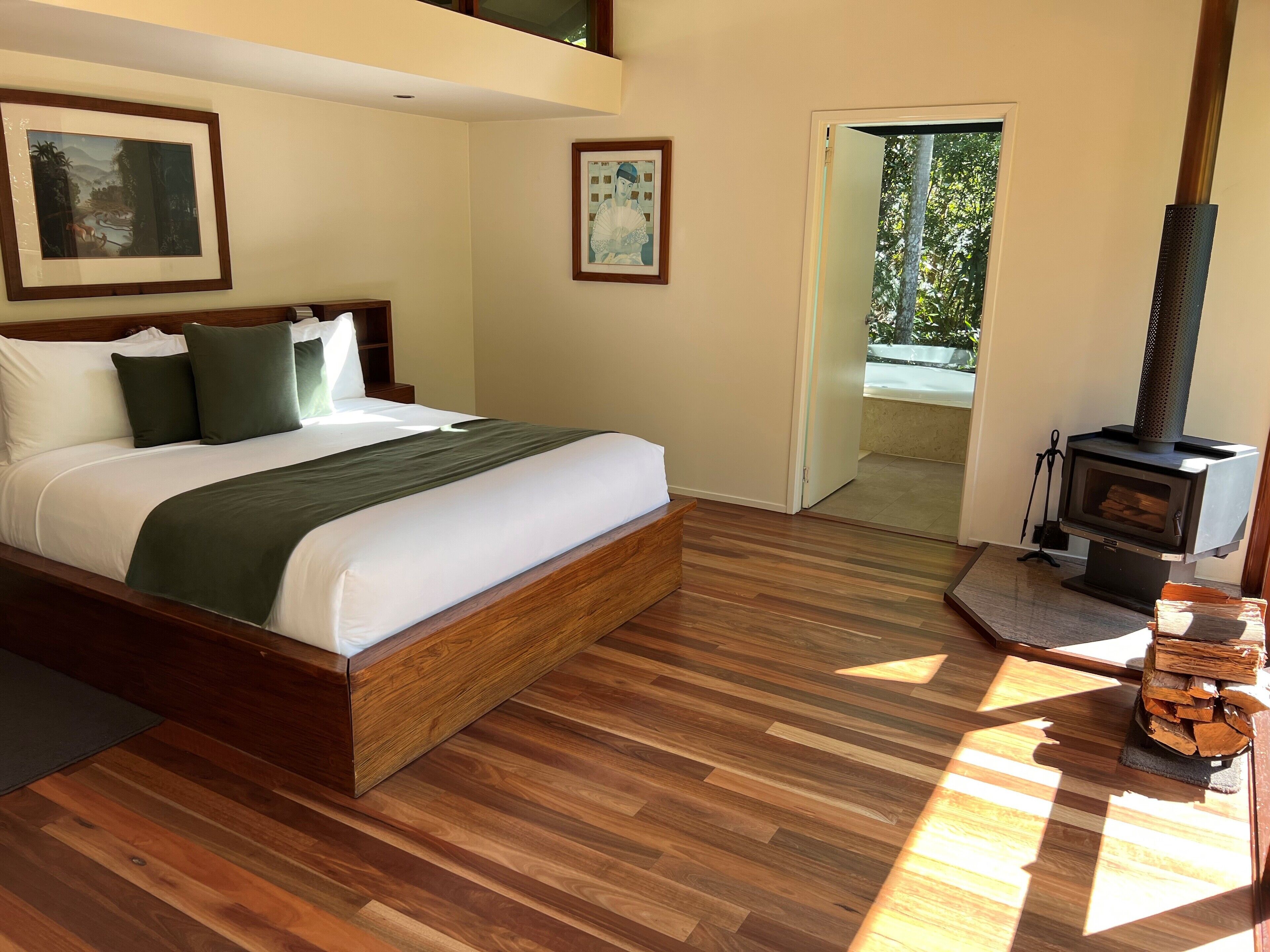 高級小屋, 1 張特大雙人床, 花園景觀 (Creekside Spa) | 熨斗/熨衣板、免費無線上網