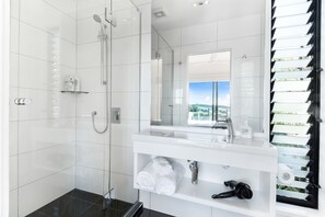 Shower, free toiletries, hair dryer, towels